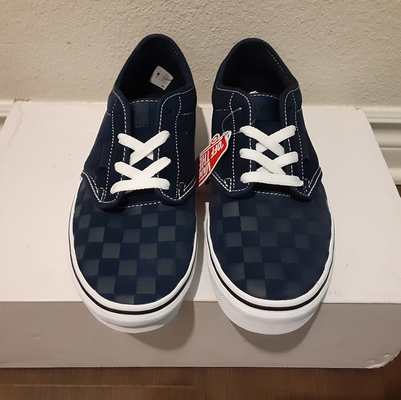 Vans - Picture 3 of 4